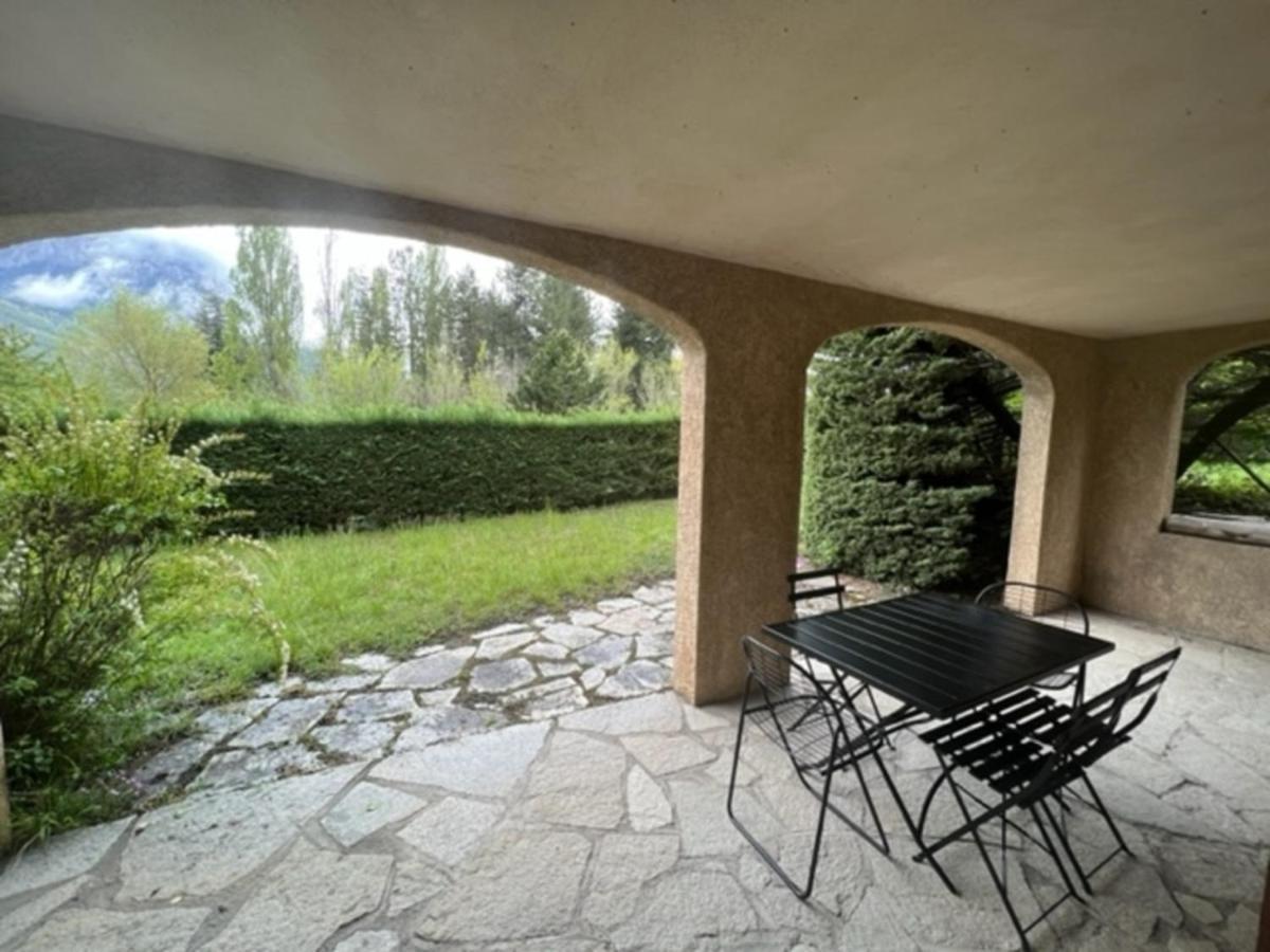 Bas De Villa En Face Du Lac De 사뱅 외부 사진